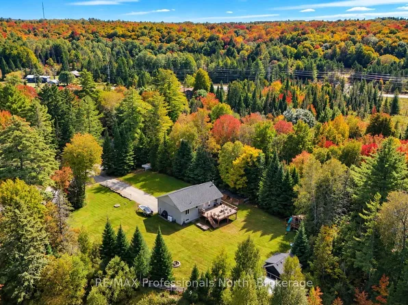 79 Mainhood Rd, Huntsville, ON P0B 1M0