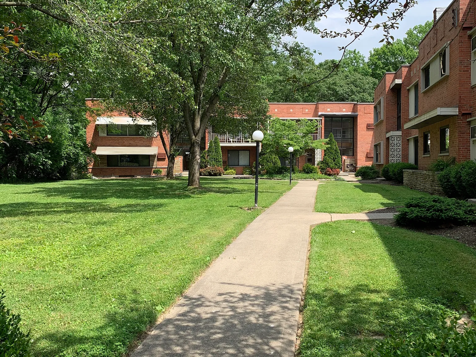 1 bed, 900 sqft, $950 — Photo 1