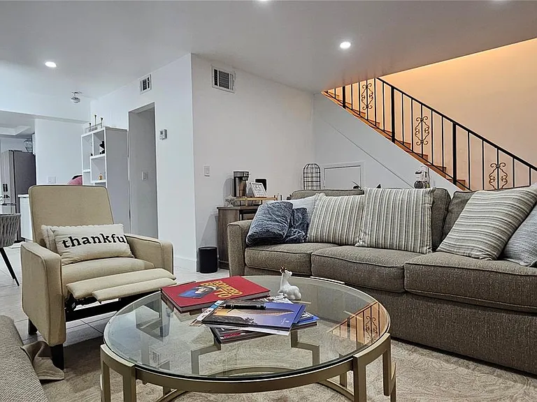 1845 NW 4th Ave #17 — Photo 11
