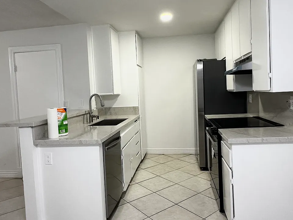 23266 Orange Ave #8