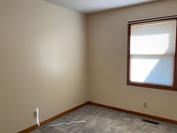 5th image of 425 John Brinkley Rd