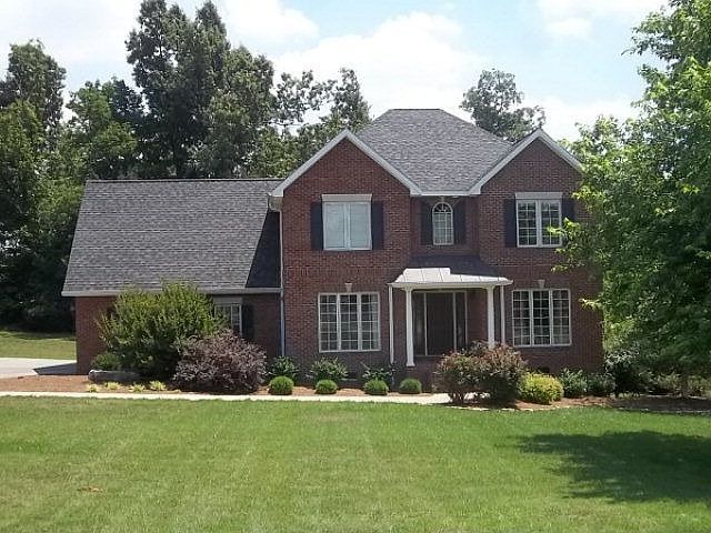 1st image of 240 White Oak Ln