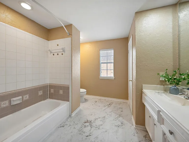 4422 Pine Breeze Dr — Photo 25