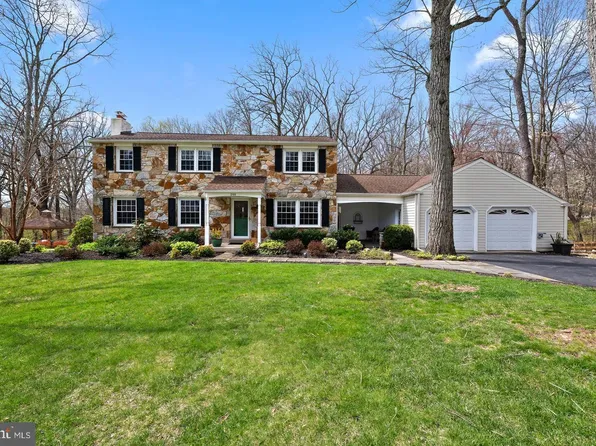 248 Seneca Dr, Malvern, PA 19355