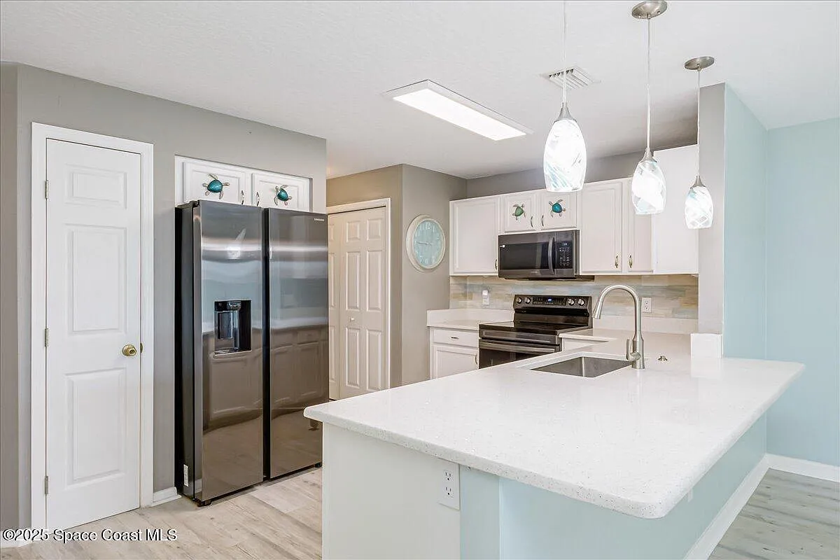 4 bed, 2.5 bath, 1840 sqft, $3,000 — Photo 3
