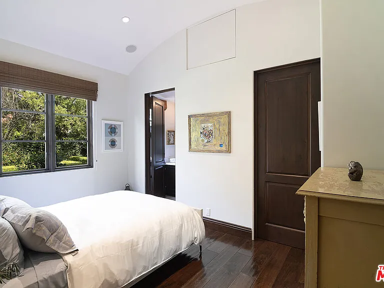 1221 Minorca Dr — Photo 37
