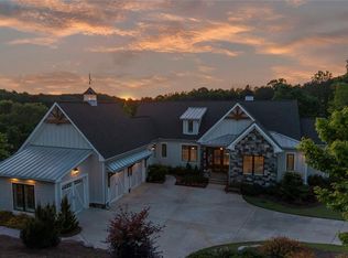 1634 Currahee Club Dr, Toccoa, GA 30577