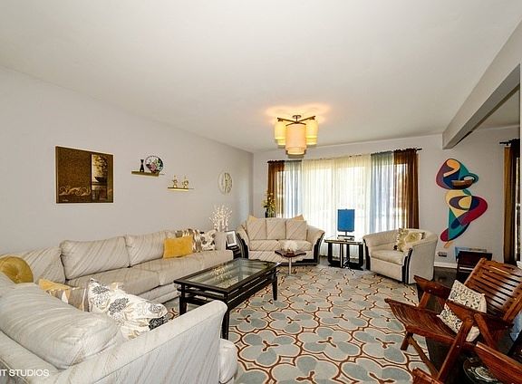 3rd image of 9140 Crawford Ave