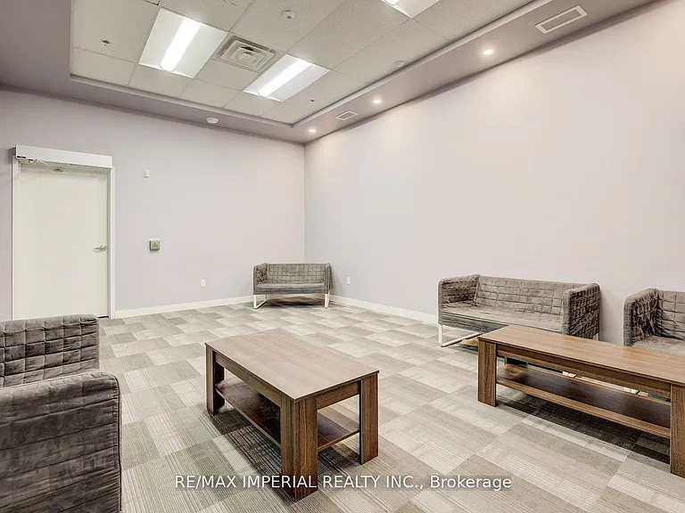 308 Lester St #210 — Photo 20