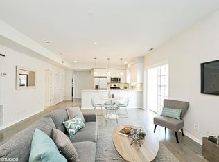 1021 W Rundell Pl UNIT 3, Chicago, IL 60607