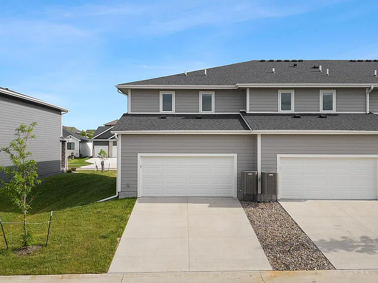 16637 Wilden Dr — Photo 5