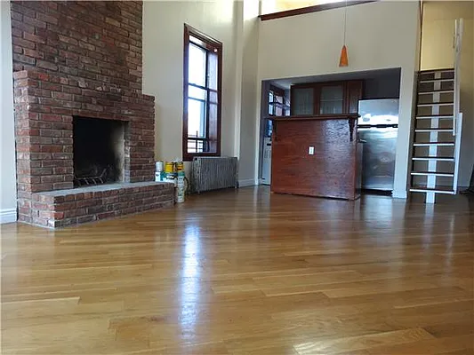 Rented by R New York | media 18