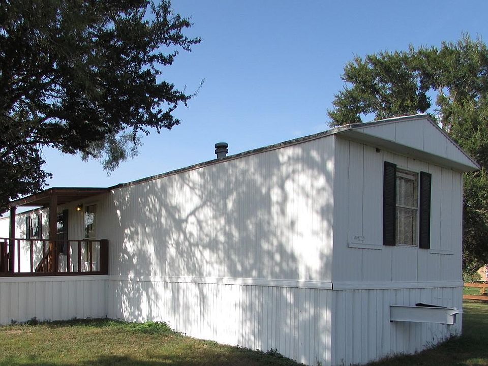 1/3 of an acre- plenty of room to roam!