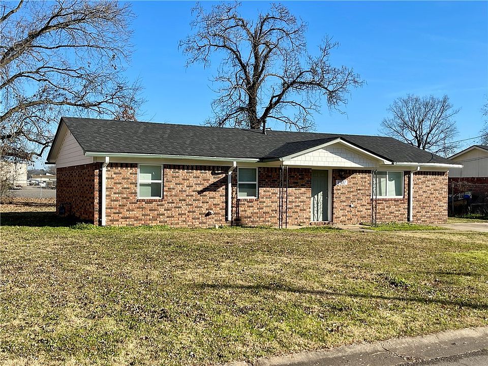 1307 S Ithaca Ave, Russellville, AR 72801 | Zillow