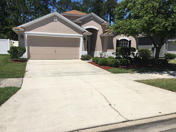 3rd image of 13378 Devan Lee Dr E