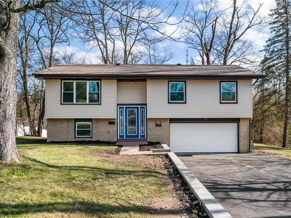 400 Woodhaven Dr, Monroeville, PA 15146