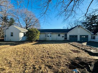 20 Wilcox Rd, Stonington, CT 06378