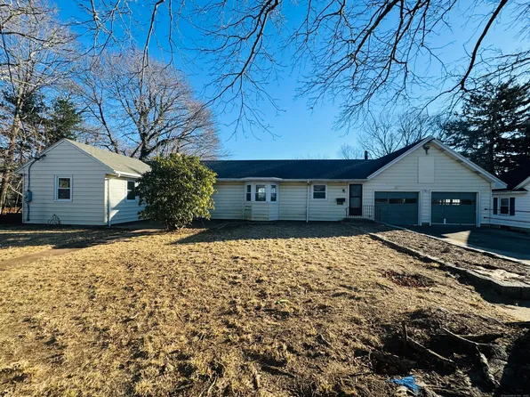 20 Wilcox Manor, Stonington, CT 06379