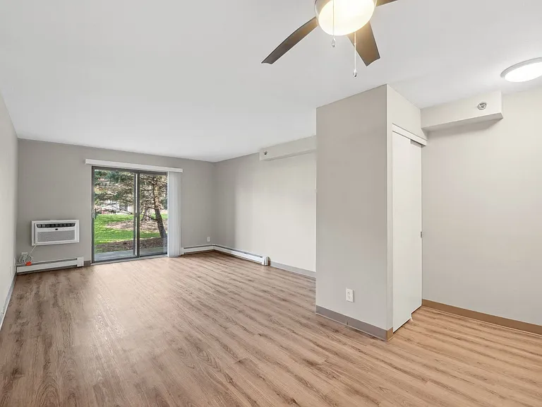 Norhardt Apartments — Photo 11