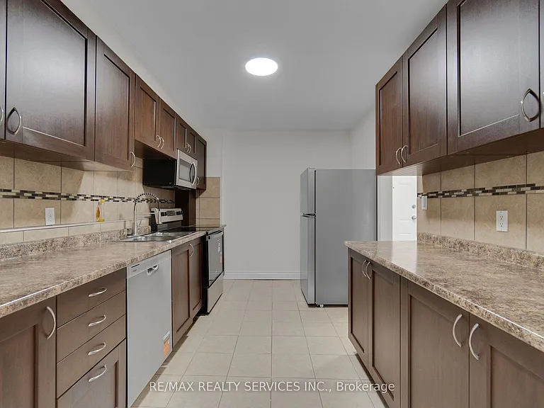 1140 Tavistock Dr #8 — Photo 5
