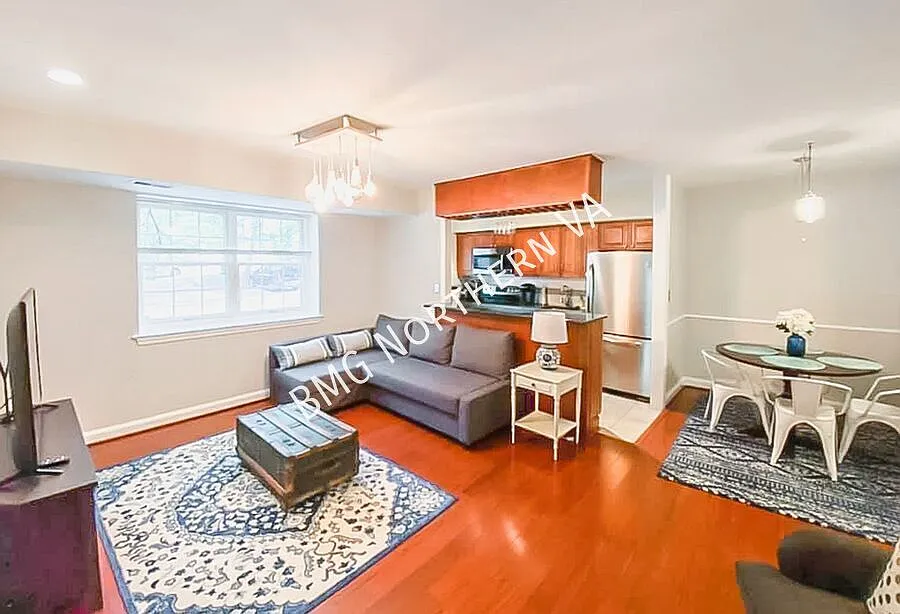 Tastefully Renovated 2 Bedroom 1 Bathroom Condo In Park-Like Setting In Westmoreland Terrace — Photo 3