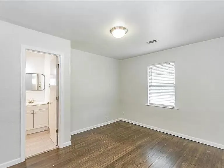 4230 W Broadway St — Photo 22