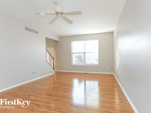 4th image of 962 Balsam Wood Ln