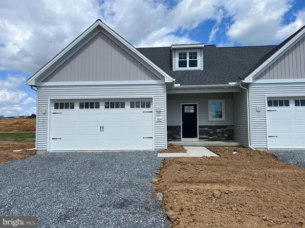 309 Ridgefield Dr, Elizabethtown, PA 17022