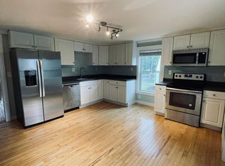 12 Division St, Manchester, CT 06040