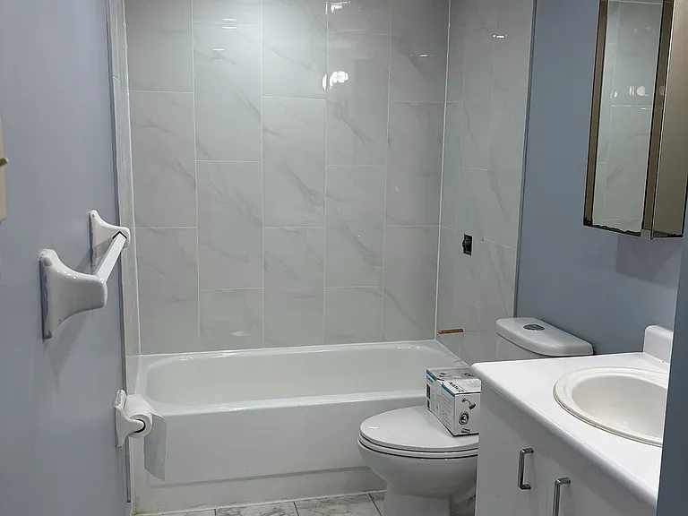 61 Markbrook Ln #1601 — Photo 11