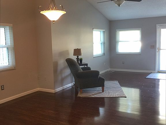 4th image of 609 Green Valley Rd APT I-5