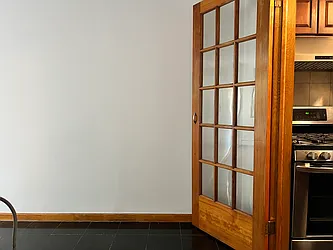 Rented by Gulia Wang, LREB