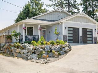 2407 Mountain Heights Dr, Sooke, BC V9Z 1M4