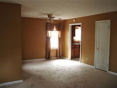 4th image of 505 E Claflin Ave