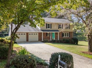 121 W Magnolia Rd, North Wilkesboro, NC 28659