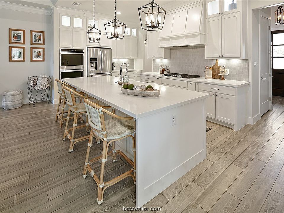 1st image of 1310 Crystal Ln