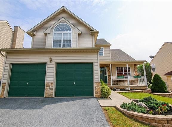3rd image of 392 Anthony Dr