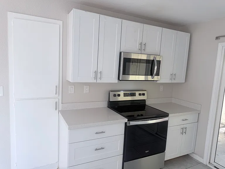 9017 N 52nd Ave — Photo 5
