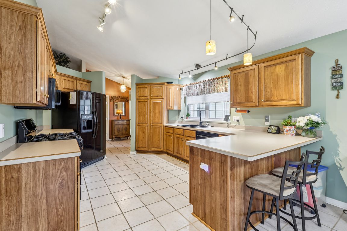 Woodlake Dr-012.jpg