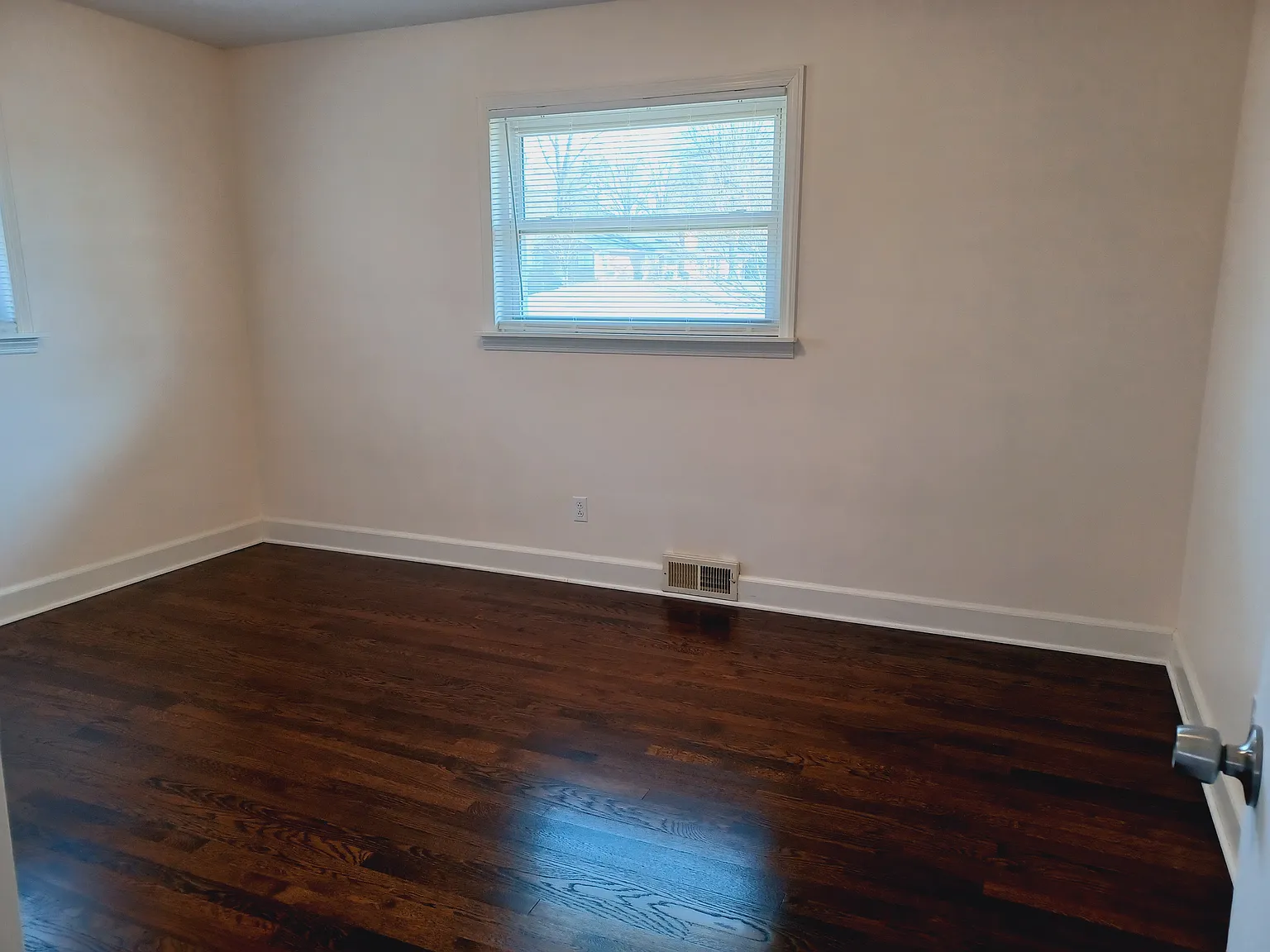 3 bed, 1596 sqft, $1,550 — Photo 4