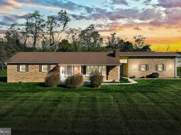 871 Irishtown Rd, New Oxford, PA 17350