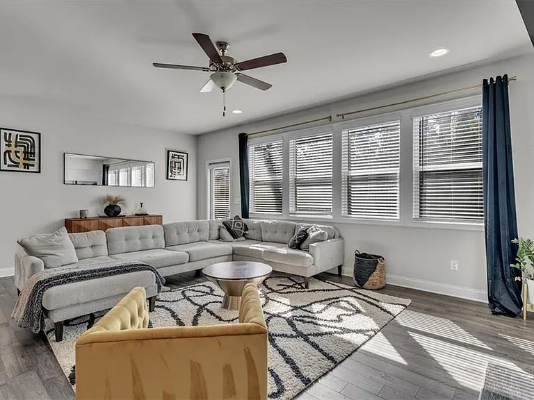 790 Belrose Dr — Photo 5