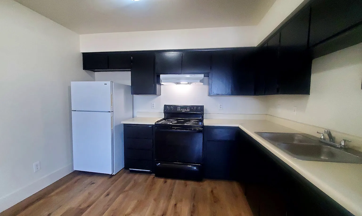3 bed, 840 sqft, $1,395 — Photo 4
