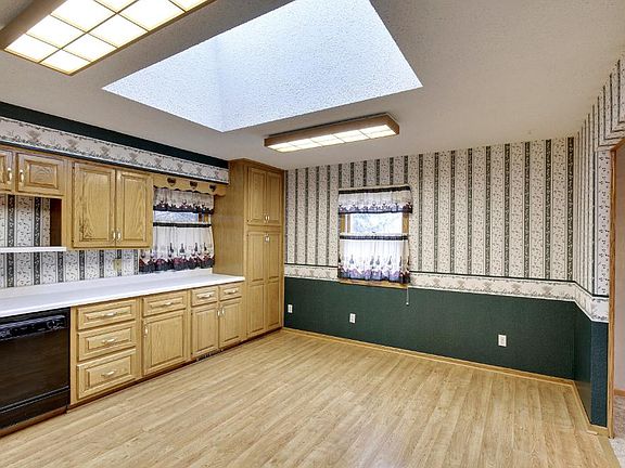 4th image of 1000 Pine St