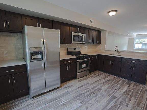 5th image of 94 Gauldy Ave