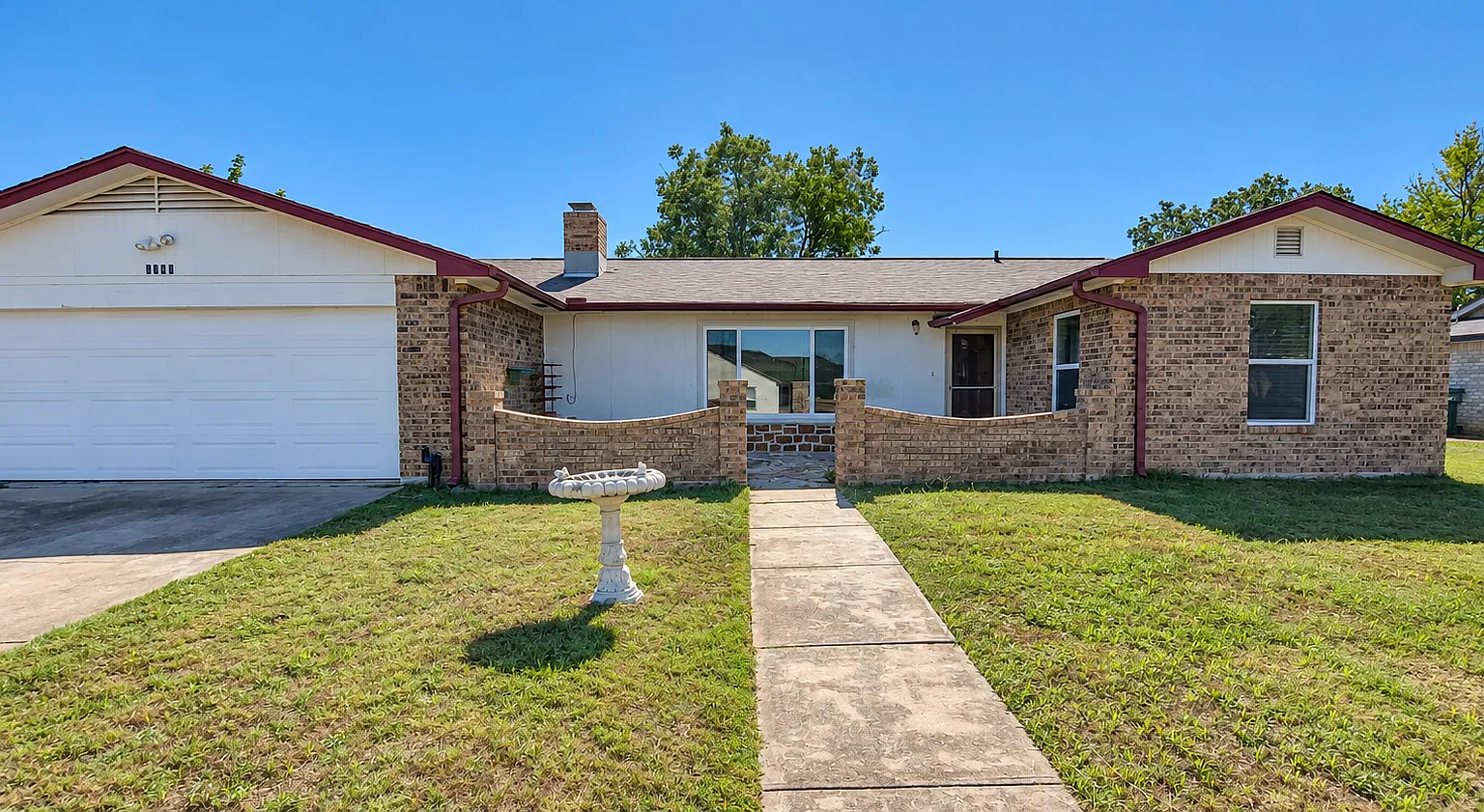 3 bed, 1649 sqft, $1,700 — Photo 1