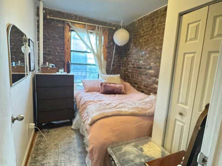 202 E 7th St #3F — Photo 9