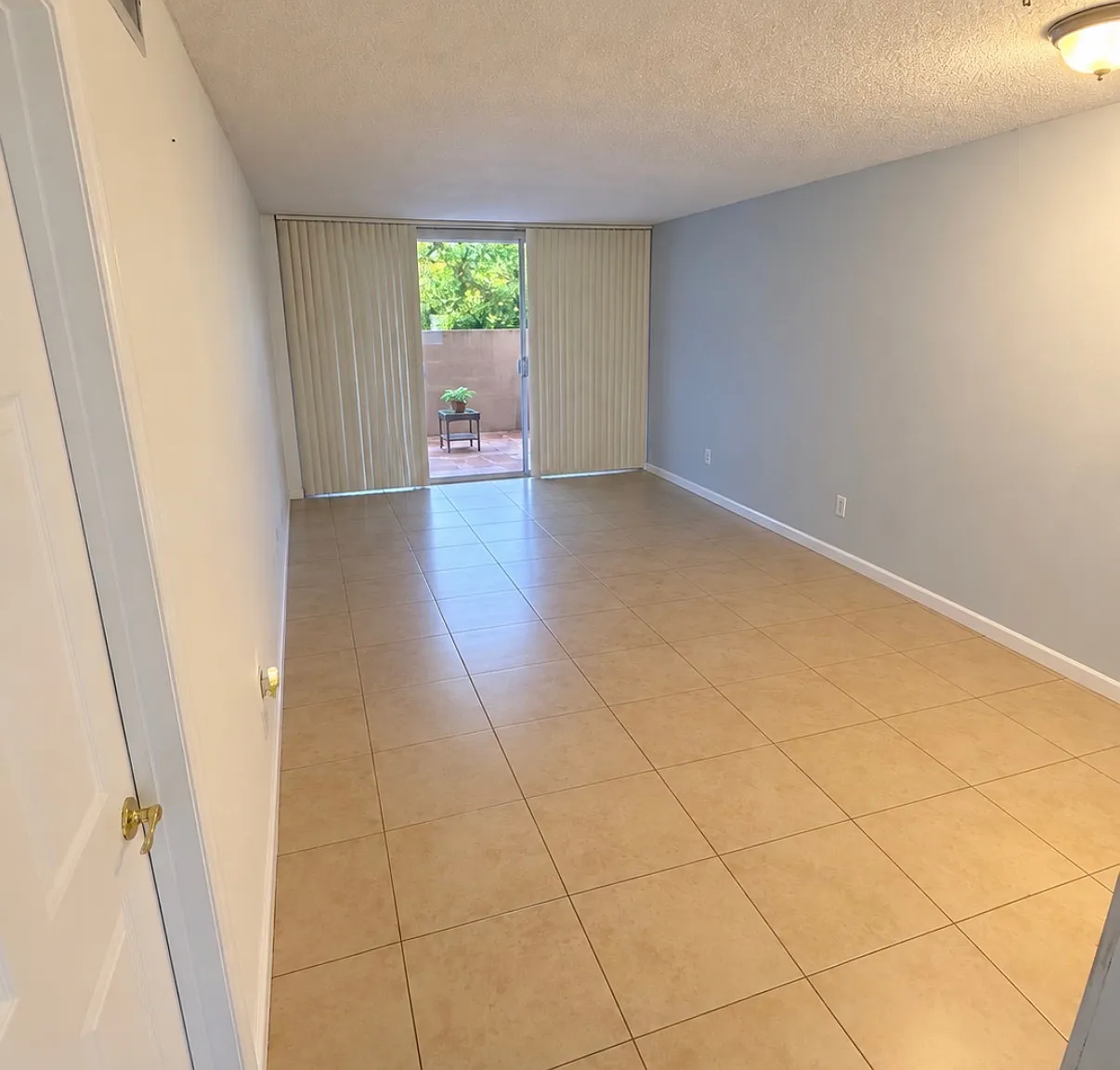 10425 SW 112th Ave — Photo 1