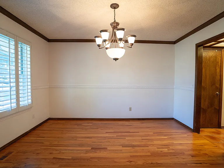 2221 W Memphis Pl — Photo 8