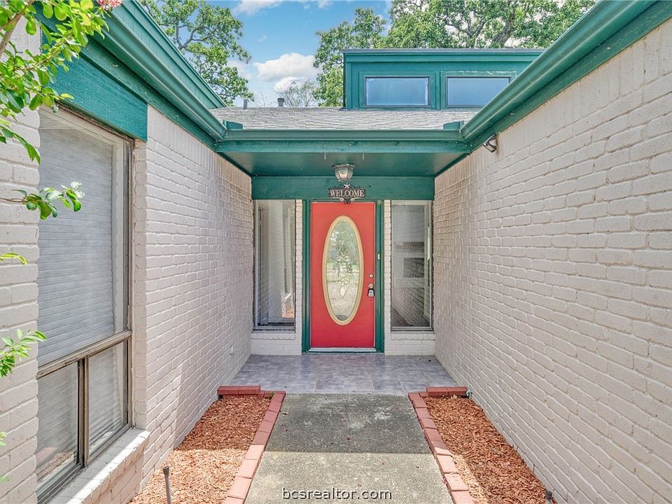 1st image of 2715 Adrienne Cir